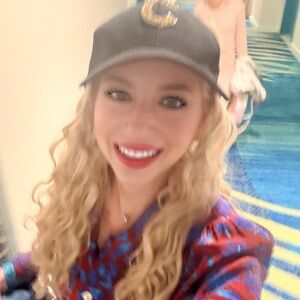 Meet your Posher, Christy